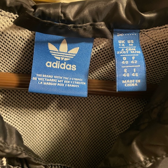 Adidas Equipment ADV 91-17 running windbreaker. Great condition. Size Medium - Picture 3 of 4